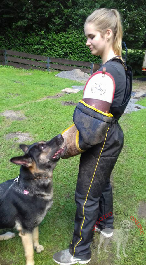 Pantaloni protettivi per lavoro con cani