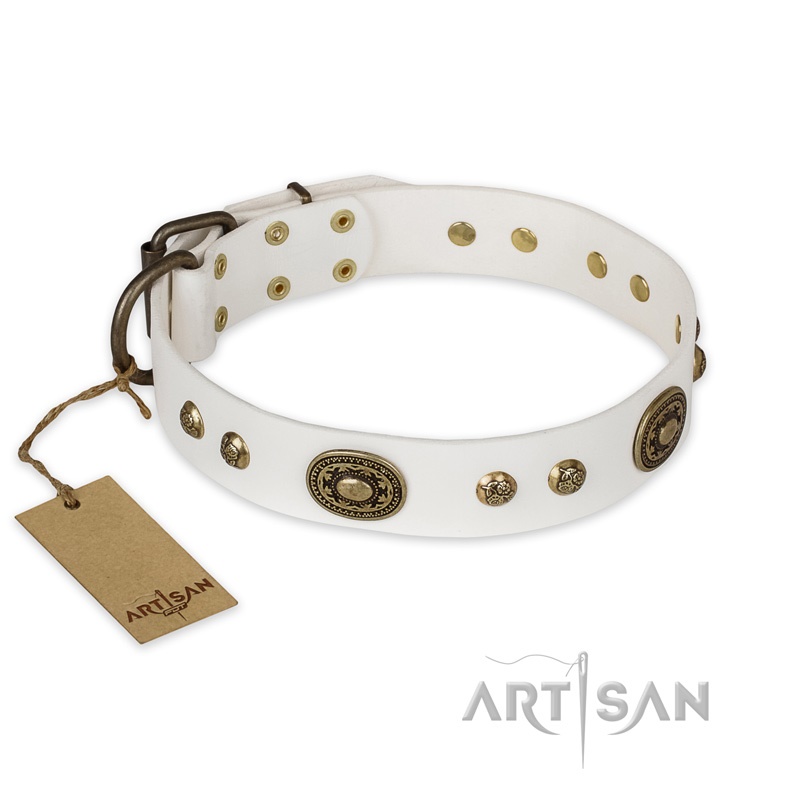 FDT Artisan - Collare bianco "Adorable Dream" per cane - Clicca l'immagine per chiudere