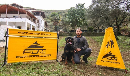 Tenda nascondiglio per figurante e addestratore di cani